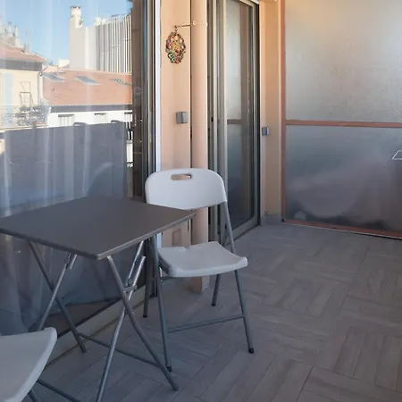 Smolett 2 Pers Terrazza Wifi Nicea